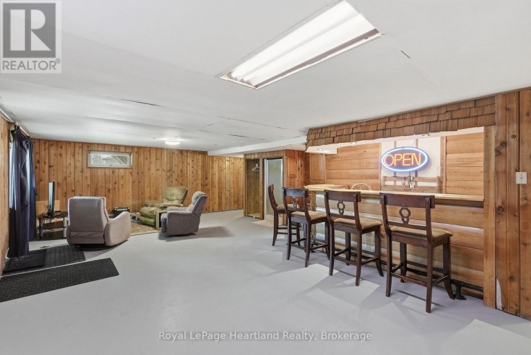 2058 JAMES STREET, Howick, Ontario, N0G1X0