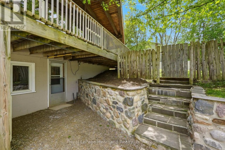 2058 JAMES STREET, Howick, Ontario, N0G1X0