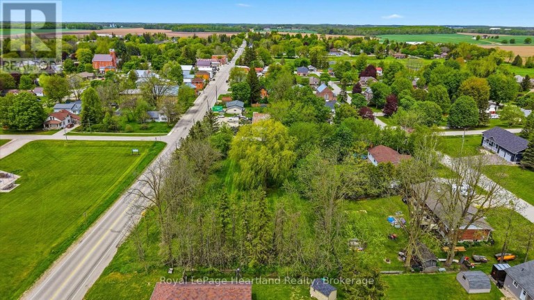 2058 JAMES STREET, Howick, Ontario, N0G1X0