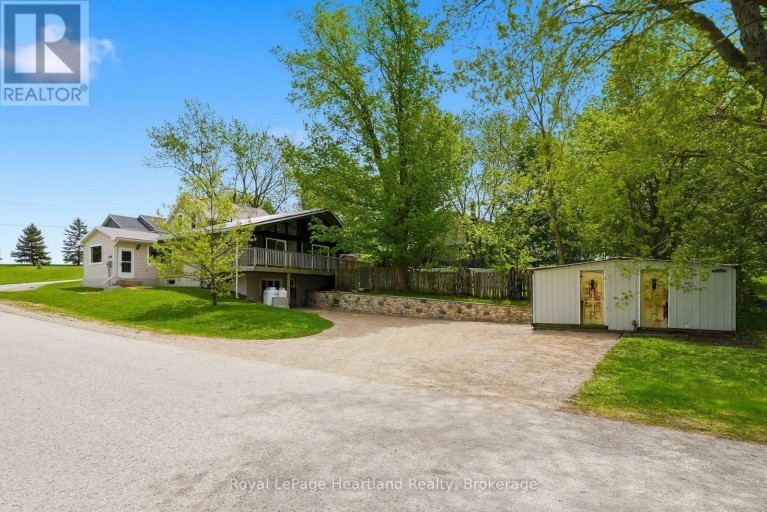2058 JAMES STREET, Howick, Ontario, N0G1X0