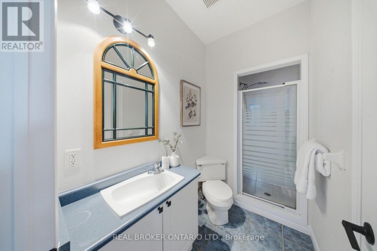 5 JOHN HARVEY STREET, Uxbridge, Ontario, L9P1C3