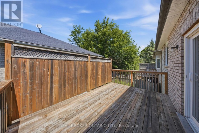 5 JOHN HARVEY STREET, Uxbridge, Ontario, L9P1C3