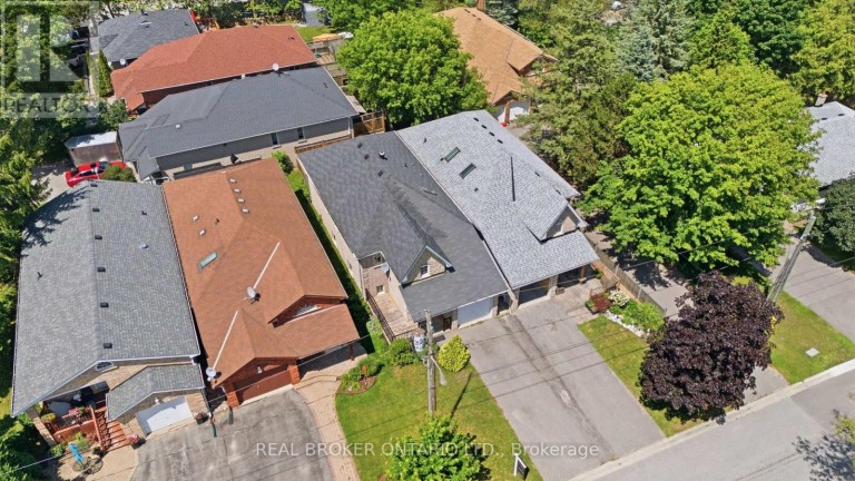 5 JOHN HARVEY STREET, Uxbridge, Ontario, L9P1C3