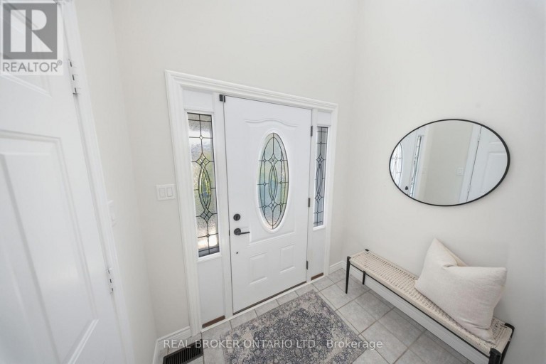5 JOHN HARVEY STREET, Uxbridge, Ontario, L9P1C3