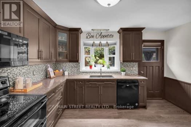 29 JOHNSTON STREET, Georgina (Pefferlaw), Ontario, L0E1N0