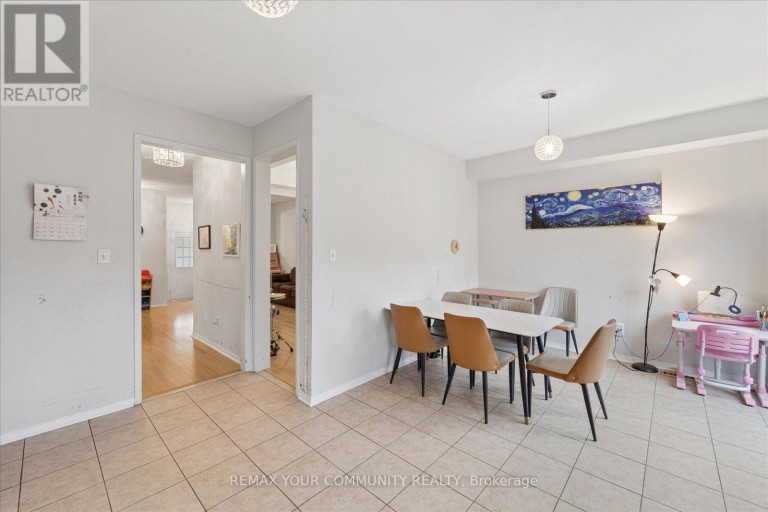 44 ANTIQUE DRIVE, Richmond Hill (Oak Ridges Lake Wilcox), Ontario, L4E3X5