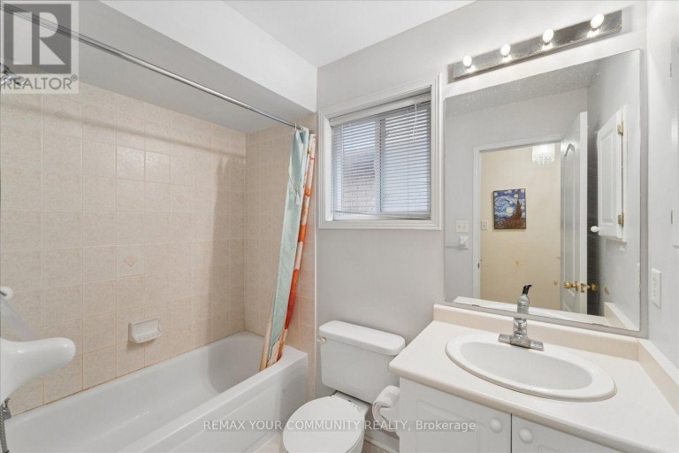 44 ANTIQUE DRIVE, Richmond Hill (Oak Ridges Lake Wilcox), Ontario, L4E3X5