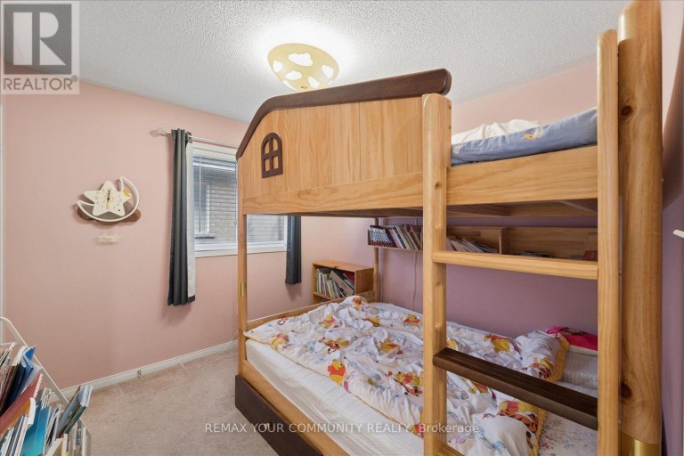 44 ANTIQUE DRIVE, Richmond Hill (Oak Ridges Lake Wilcox), Ontario, L4E3X5