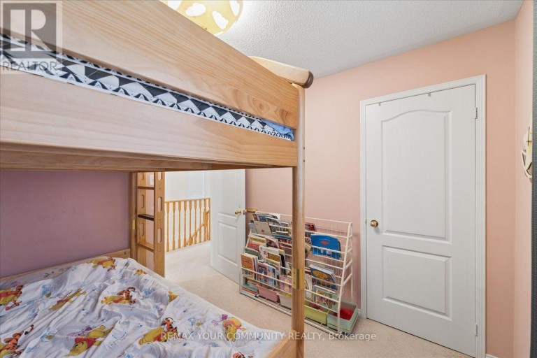 44 ANTIQUE DRIVE, Richmond Hill (Oak Ridges Lake Wilcox), Ontario, L4E3X5