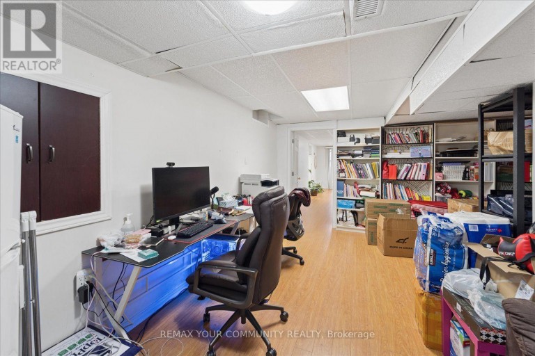44 ANTIQUE DRIVE, Richmond Hill (Oak Ridges Lake Wilcox), Ontario, L4E3X5