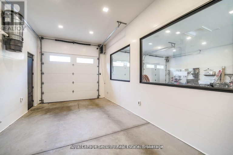 2464 15TH SIDE ROAD, New Tecumseth, Ontario, L0G1W0