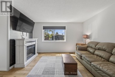 8 BELLE ISLE ARM Innisfil Ontario photo 17