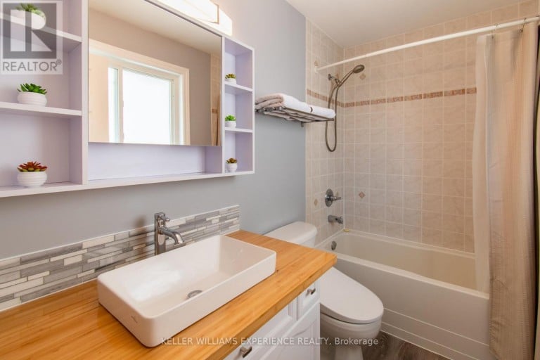 57 PARISIAN CRESCENT, Barrie (Innis-Shore), Ontario, L4N0Y9