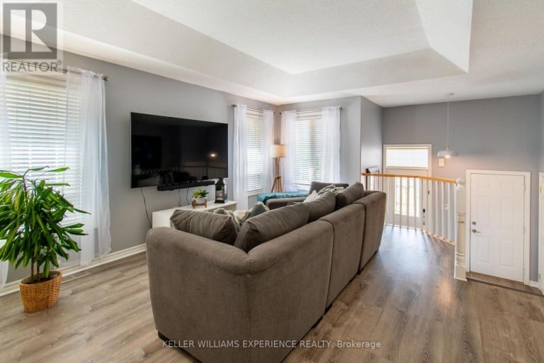 57 PARISIAN CRESCENT, Barrie (Innis-Shore), Ontario, L4N0Y9