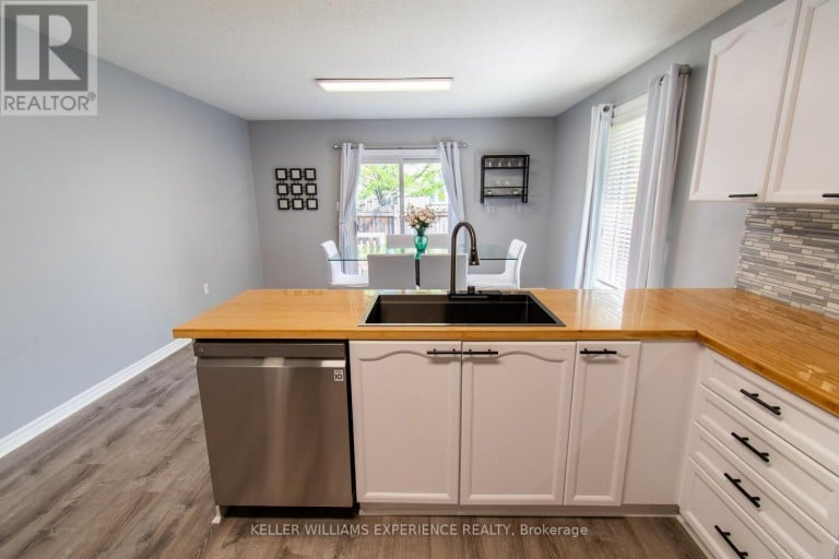 57 PARISIAN CRESCENT, Barrie (Innis-Shore), Ontario, L4N0Y9