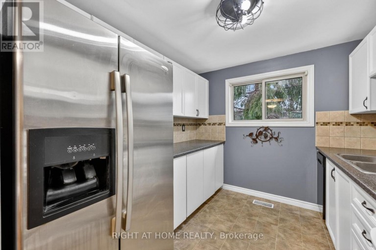 10 - 32 SAWMILL ROAD, Barrie (Ardagh), Ontario, L4N6X3