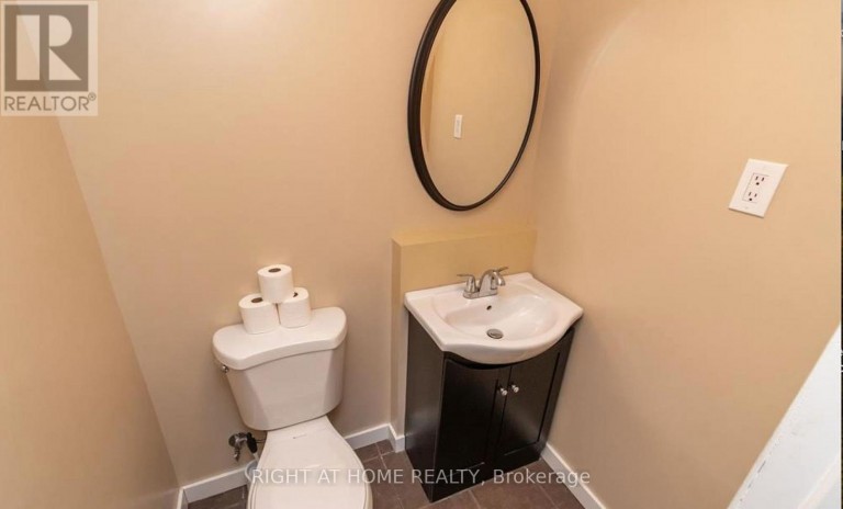 10 - 32 SAWMILL ROAD, Barrie (Ardagh), Ontario, L4N6X3