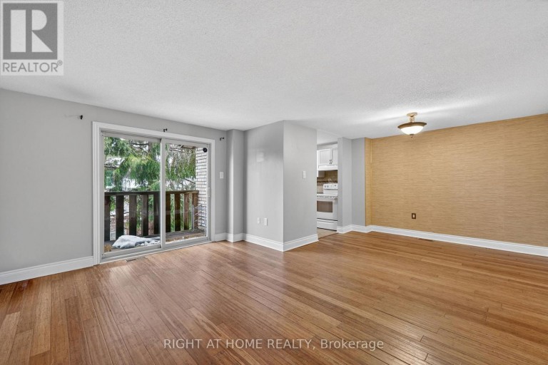 10 - 32 SAWMILL ROAD, Barrie (Ardagh), Ontario, L4N6X3