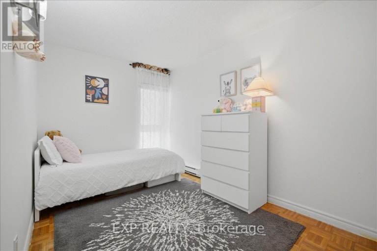 167 - 1055 DUNDAS STREET E, Mississauga (Applewood), Ontario, L4Y3X6