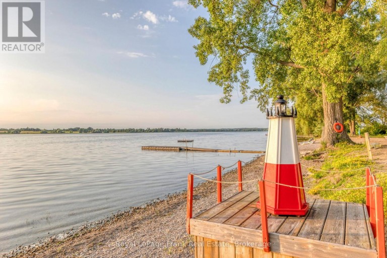 95 - 63 BUTTERNUT LANE, Prince Edward County (Athol Ward), Ontario, K0K1P0