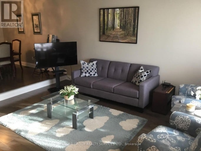 40 LYTON CRESCENT, Hamilton (Stoney Creek Mountain), Ontario, L8J2C9