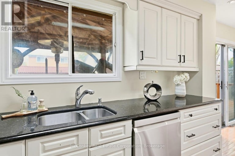 460 CARDINAL DRIVE, Peterborough (Ashburnham Ward 4), Ontario, K9L1X9