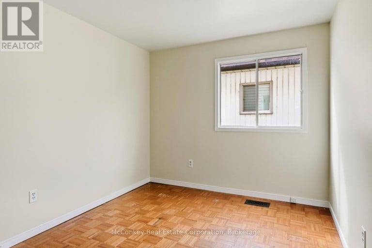 460 CARDINAL DRIVE, Peterborough (Ashburnham Ward 4), Ontario, K9L1X9