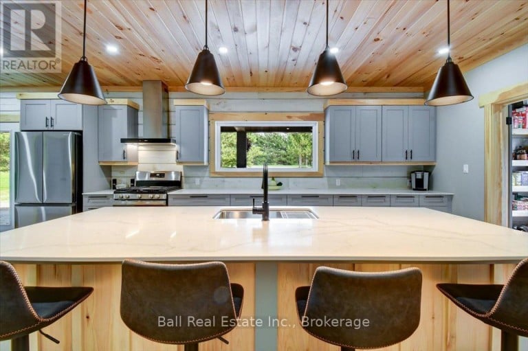 414 PINE VIEW RIDGE ROAD, Tudor and Cashel (Tudor Ward), Ontario, K0L1W0