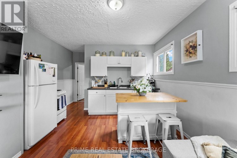 1032 TRAFALGAR STREET, London East (East M), Ontario, N5Z1G4