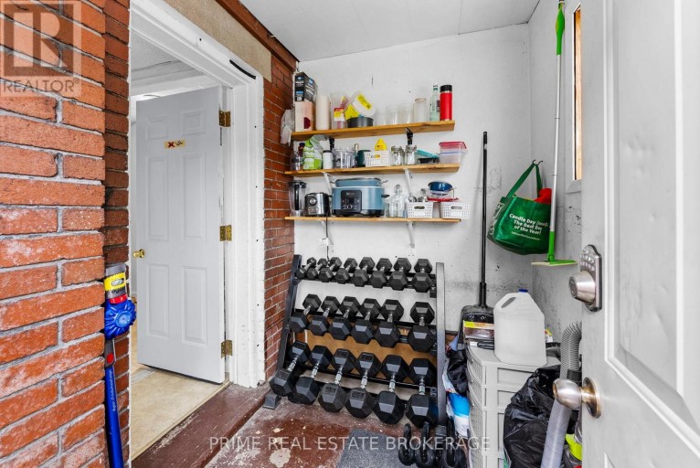 1032 TRAFALGAR STREET, London East (East M), Ontario, N5Z1G4