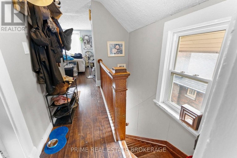 1032 TRAFALGAR STREET, London East (East M), Ontario, N5Z1G4