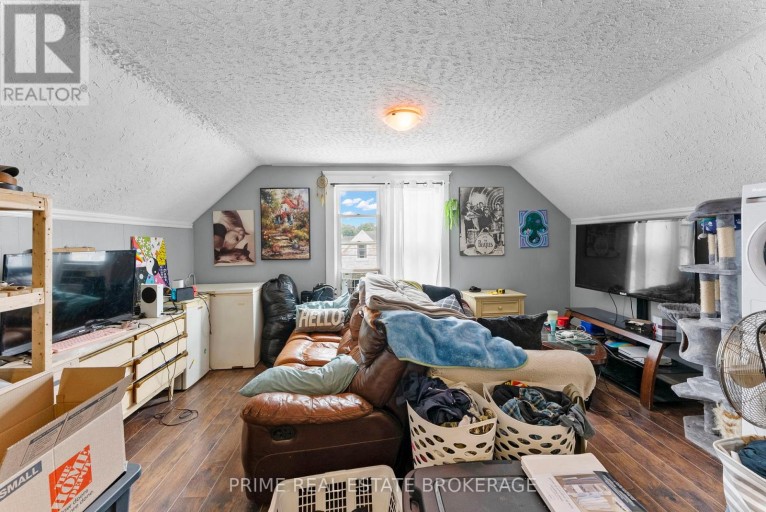 1032 TRAFALGAR STREET, London East (East M), Ontario, N5Z1G4