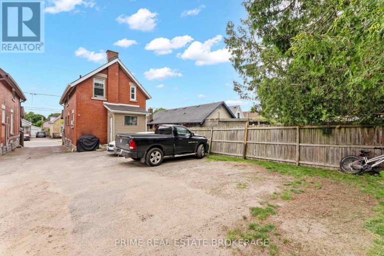 1032 TRAFALGAR STREET, London East (East M), Ontario, N5Z1G4