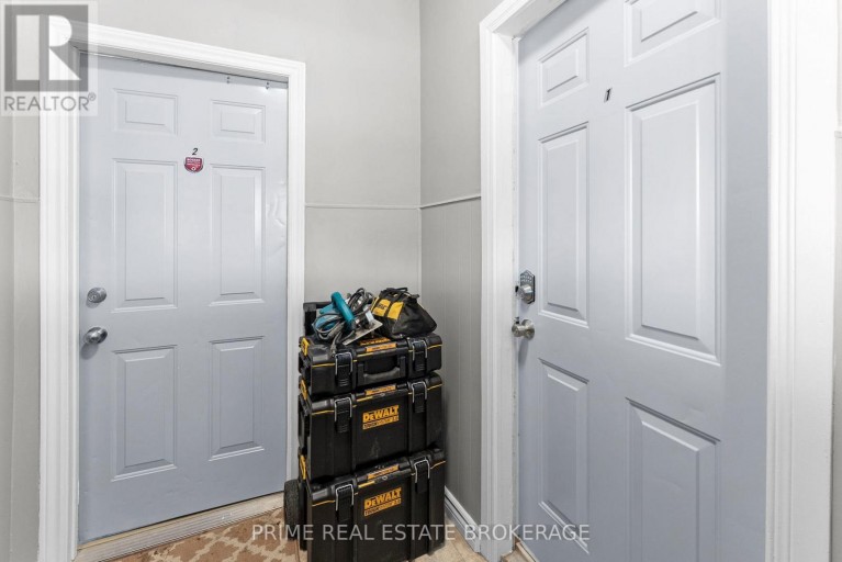 1032 TRAFALGAR STREET, London East (East M), Ontario, N5Z1G4