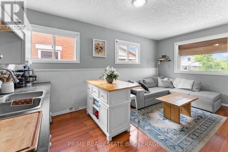 1032 TRAFALGAR STREET, London East (East M), Ontario, N5Z1G4