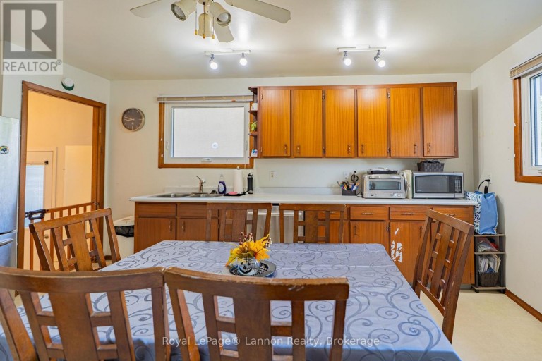 562 SIMON FRASER DRIVE, Thunder Bay (Northwood Park), Ontario, P7C5B4