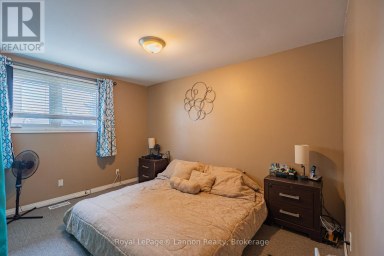 562 SIMON FRASER DRIVE Thunder Bay (Northwood Park) Ontario photo 13