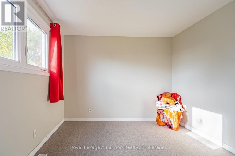 562 SIMON FRASER DRIVE, Thunder Bay (Northwood Park), Ontario, P7C5B4