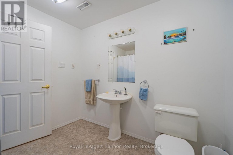 562 SIMON FRASER DRIVE, Thunder Bay (Northwood Park), Ontario, P7C5B4