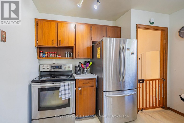 562 SIMON FRASER DRIVE, Thunder Bay (Northwood Park), Ontario, P7C5B4