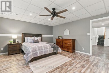 194 NORWOOD COURT Stratford Ontario photo 33