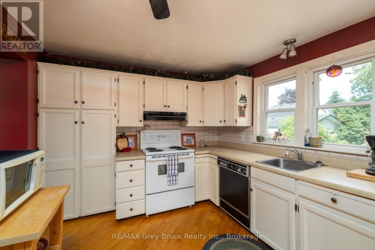 1591 5TH AVENUE W, Owen Sound, Ontario, N4K5B4
