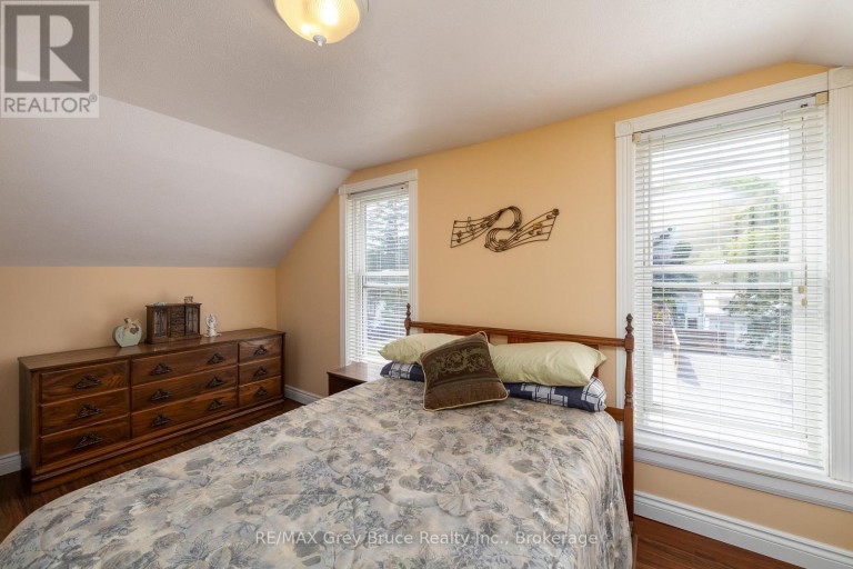 1591 5TH AVENUE W, Owen Sound, Ontario, N4K5B4