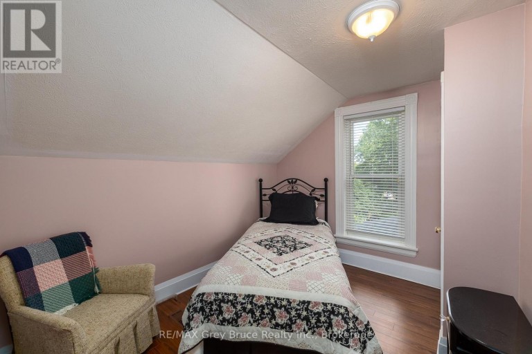 1591 5TH AVENUE W, Owen Sound, Ontario, N4K5B4