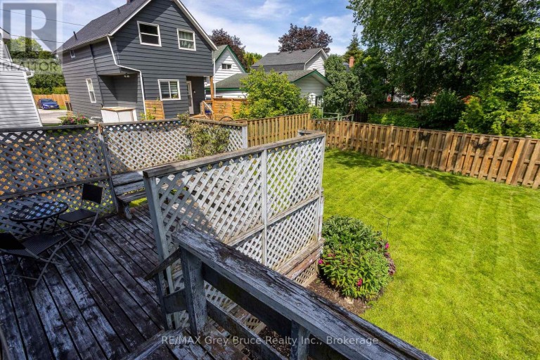 1591 5TH AVENUE W, Owen Sound, Ontario, N4K5B4