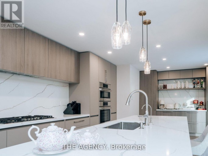 7 SHADY OAKS CRESCENT, Toronto (Bridle Path-Sunnybrook-York Mills), Ontario, M3C2L4