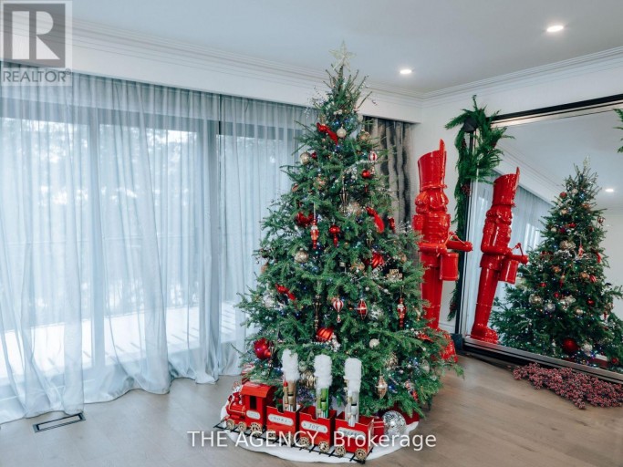 7 SHADY OAKS CRESCENT, Toronto (Bridle Path-Sunnybrook-York Mills), Ontario, M3C2L4
