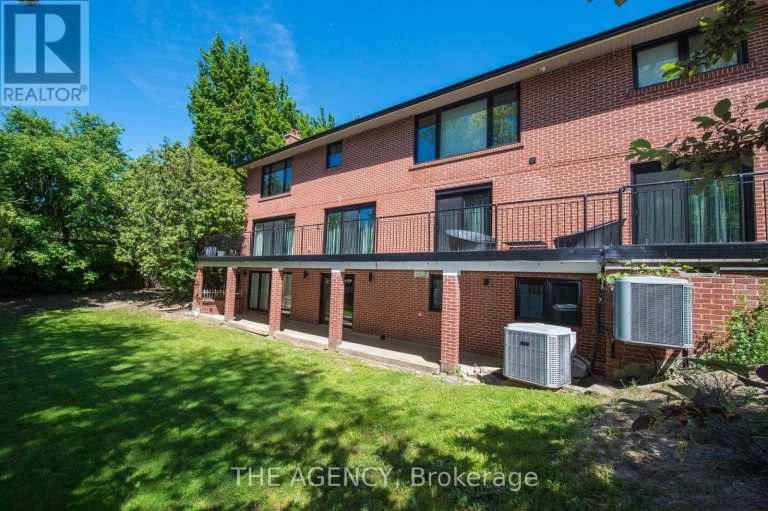 7 SHADY OAKS CRESCENT, Toronto (Bridle Path-Sunnybrook-York Mills), Ontario, M3C2L4
