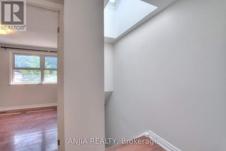 14 CHERRYSTONE DRIVE, Toronto (Hillcrest Village), Ontario, M2H1R9