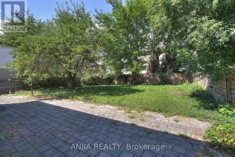 14 CHERRYSTONE DRIVE, Toronto (Hillcrest Village), Ontario, M2H1R9